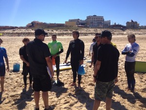 Dernier briefing avant le test de sauvetage aquatique